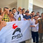 Ratusan Warga Aceh Padati Bandara SIM, Jemput T Rival Amiruddin