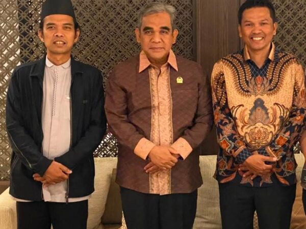 Silaturahmi Ustadz Abdul Somad dan Ketua MPR Ahmad Muzani Bahas Perkembangan Kehidupan Beragama