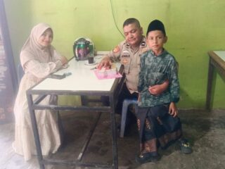 JUMAT BERKAH: AIPDA JONNI RAHMAD SAMBANGI ALGHAZALI (8) YANG TINGGAL SEORANG DIRI DI PIDIE JAYA