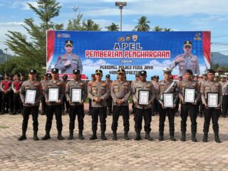 Kapolres Pidie Jaya Beri Penghargaan kepada 7 Personel Berprestasi, Apresiasi Dedikasi dan Loyalitas